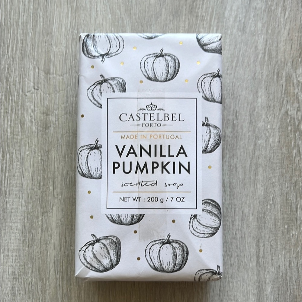 Vanilla Pumpkin Scented Soap - White